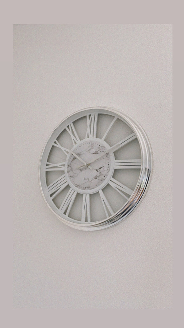 Horloge quartz white and Silver